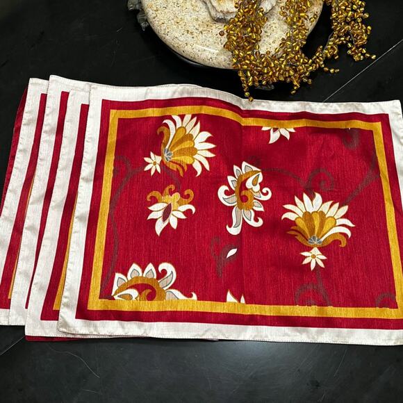 NEW Z Gallerie Silk Blend Floral Rectangular Placemats 20”x14” Set 4 Cranberry - Picture 6 of 16